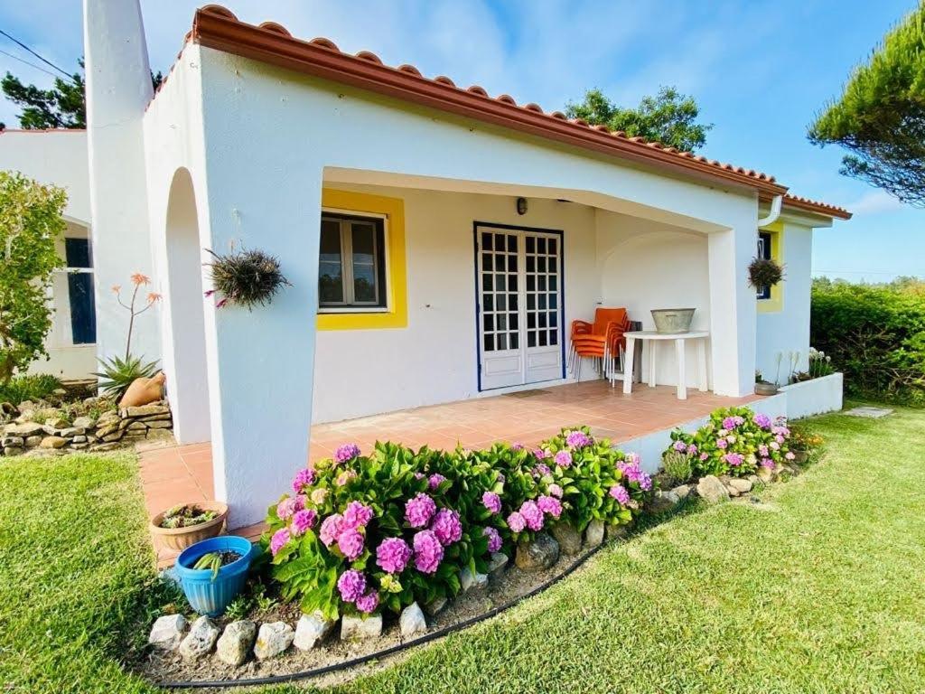 Sondela Self Catering Villa São Martinho do Porto Eksteriør bilde